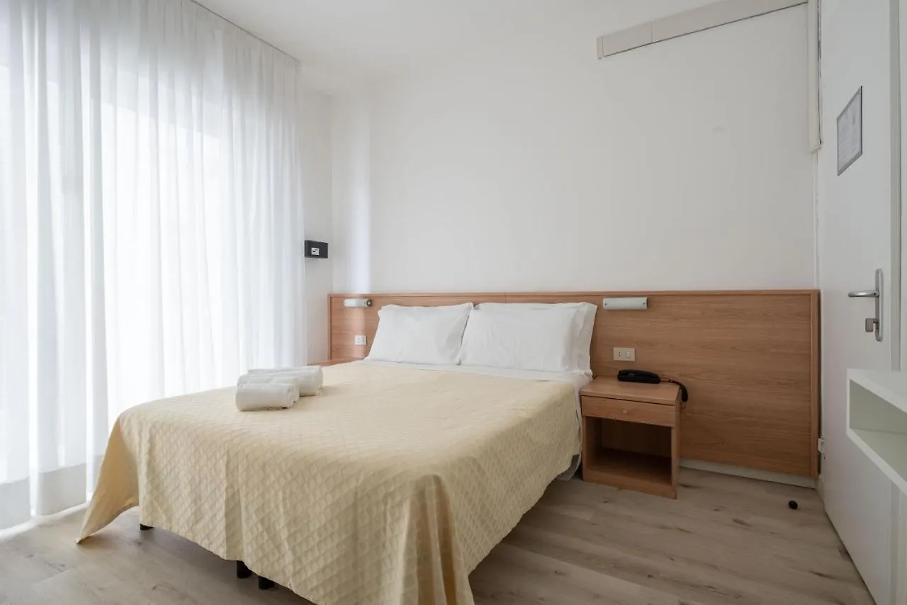 Hotel Boston 3 Stelle Superior Frontemare Lido di Jesolo