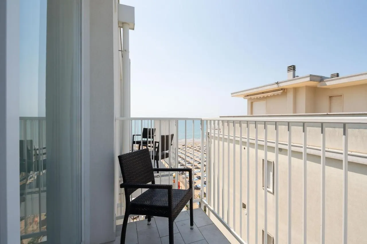 Hotel Boston 3 Stelle Superior Frontemare Lido di Jesolo