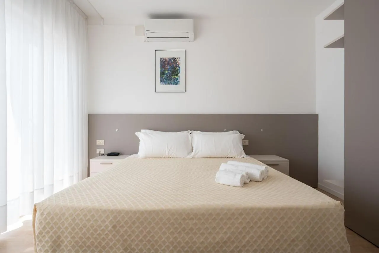 Hotel Boston 3 Stelle Superior Frontemare Lido di Jesolo