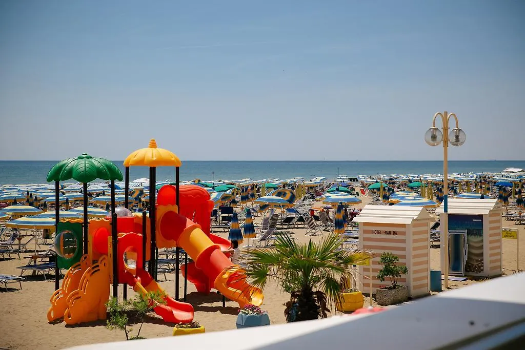 Hotel Boston 3 Stelle Superior Frontemare Jesolo